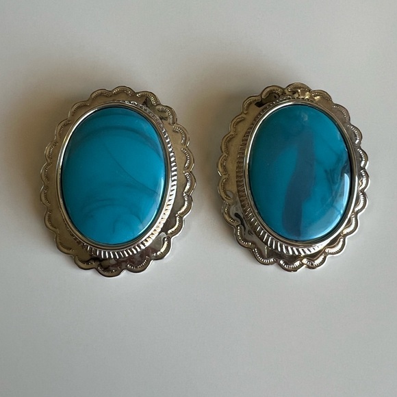 Vintage Large Concho Earrings - Picture 2 of 9